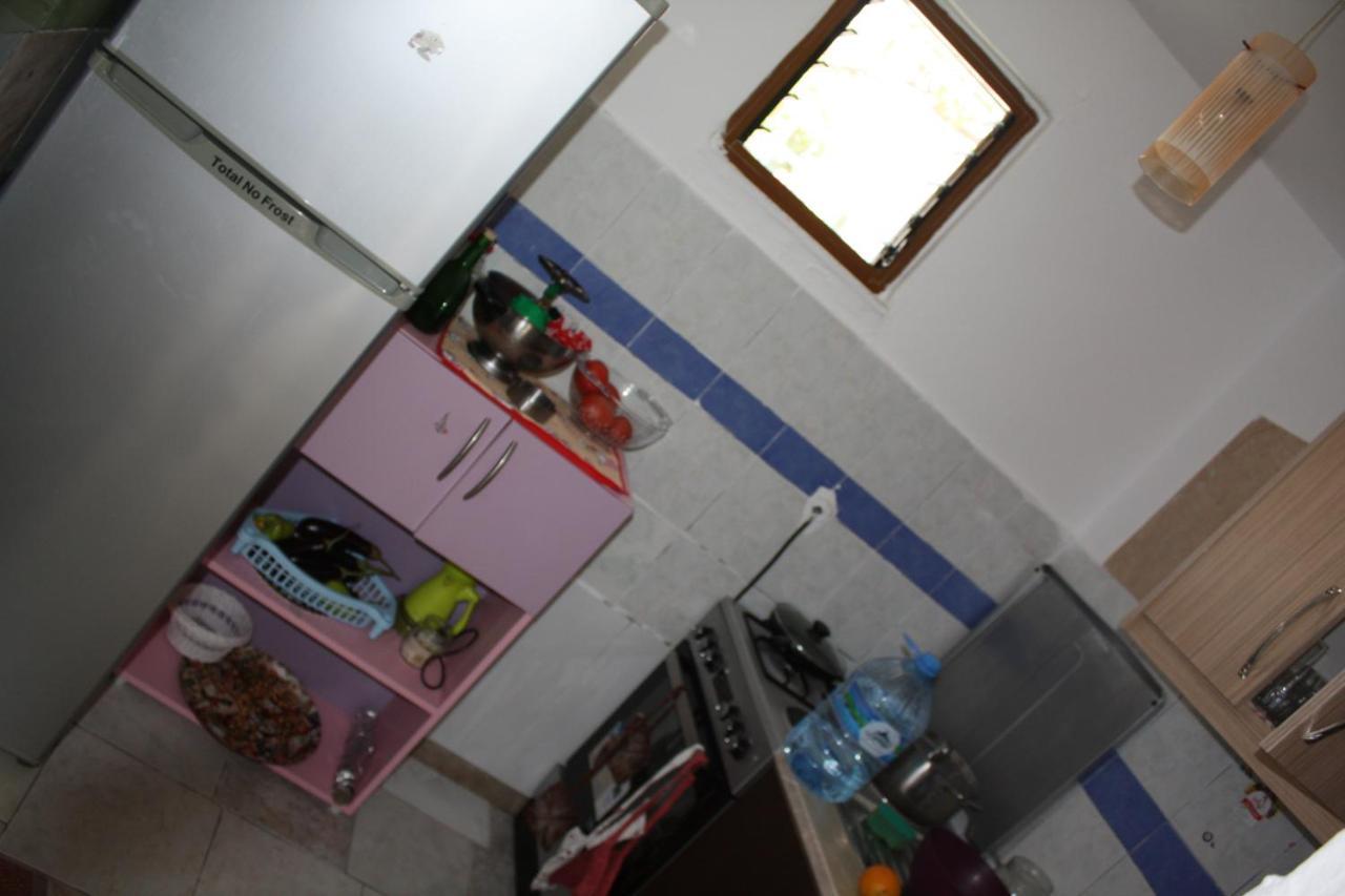 Guesthouse Benardo ซารานเดอ ภายนอก รูปภาพ