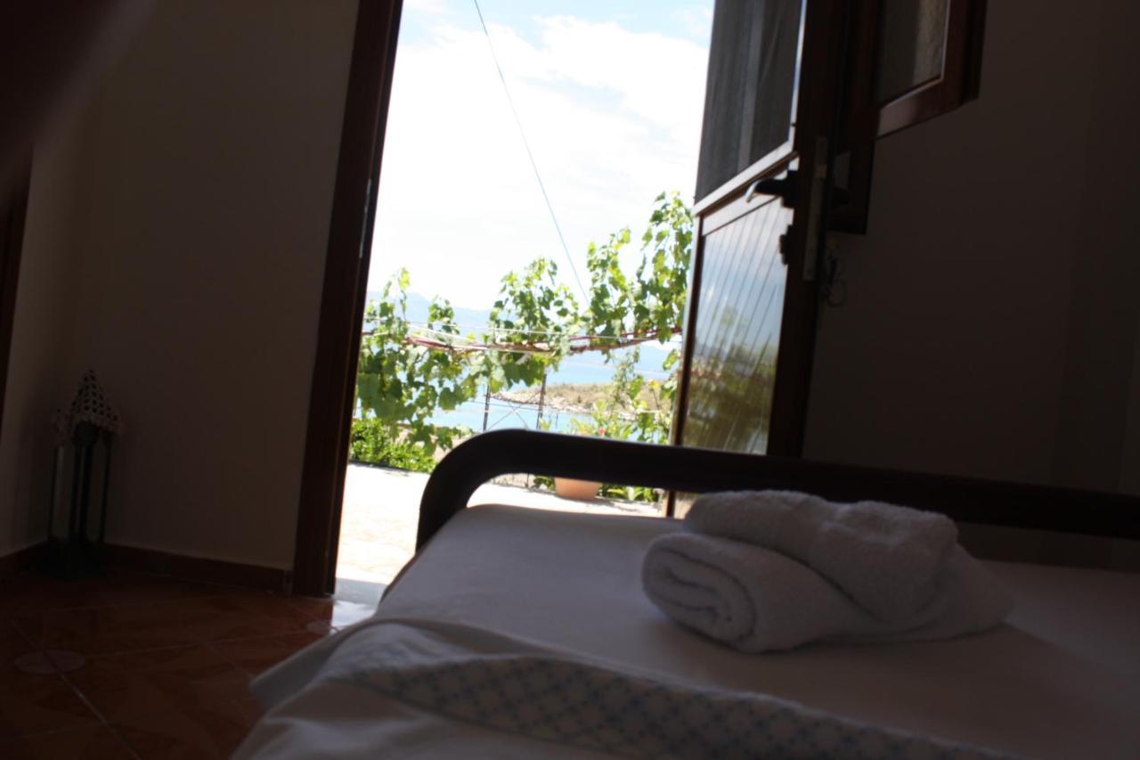 Guesthouse Benardo ซารานเดอ ภายนอก รูปภาพ